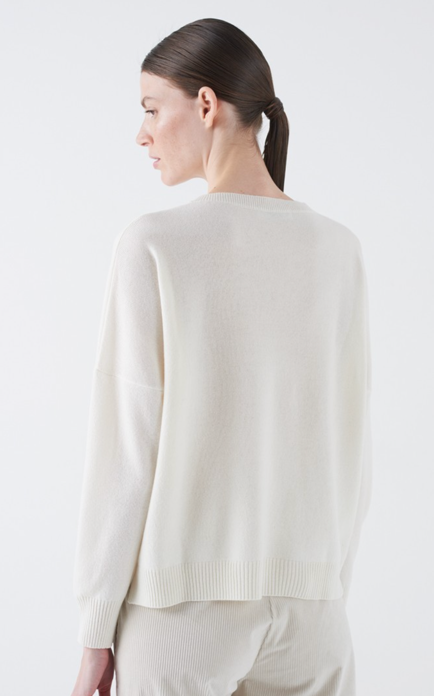 Alfred-Sweaters-Amina Rubinacci-White-38-Mercantile Portland