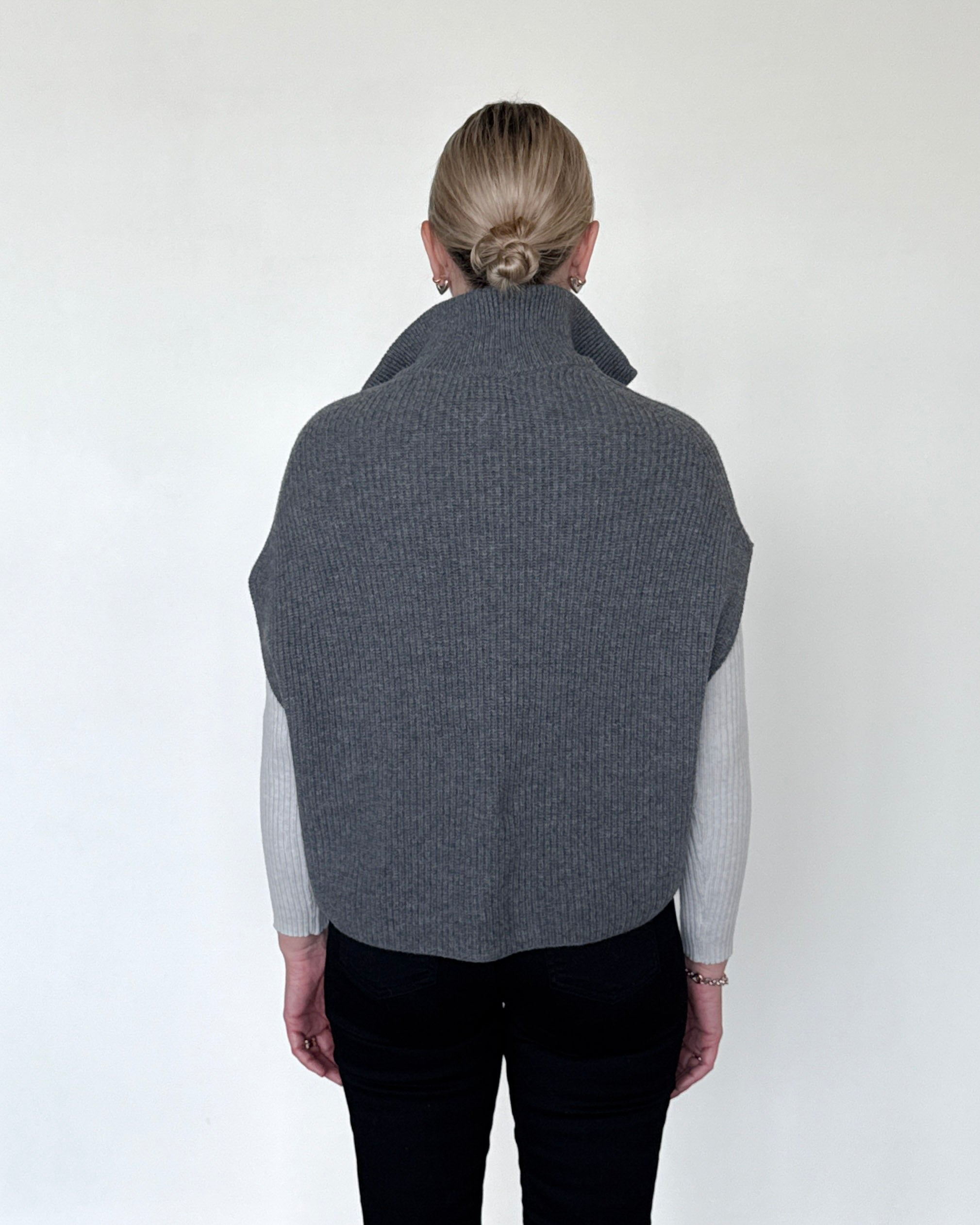 Telemaco Ribbed Cashmere Wool Vest-Clothing-Amina Rubinacci-Ivory-38-Mercantile Portland
