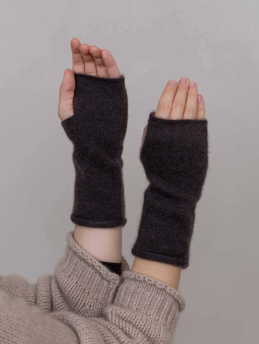 Cashmere Wrist Warmers Cocoa-Gloves-OATS & RICE-Cocoa-OS-Mercantile Portland