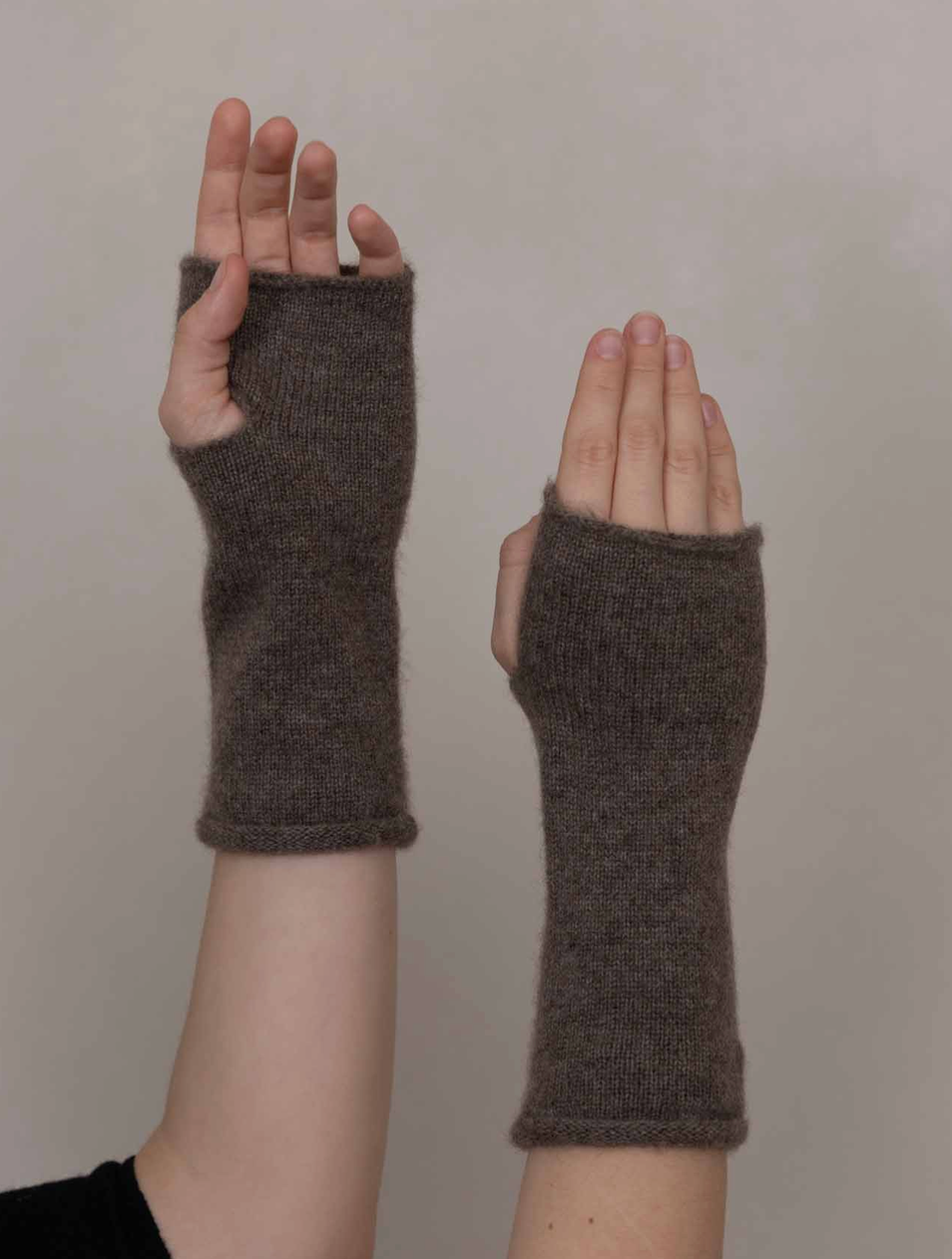 Cashmere Wrist Warmers in Tan-Gloves-OATS & RICE-Tan-OS-Mercantile Portland
