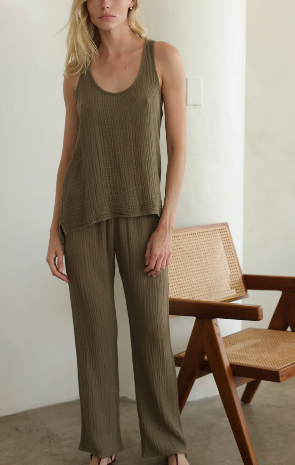 Elastic-Band Pant in Army-Pants-FELICITE-Army-1-Mercantile Portland