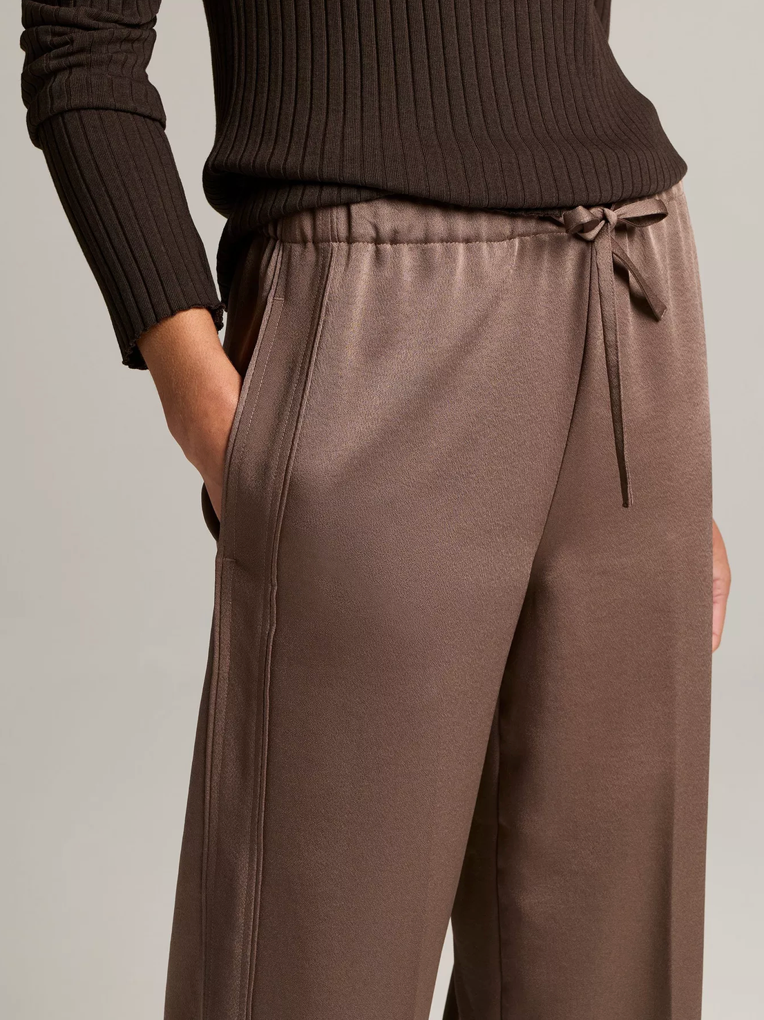 Mid-Rise Shine Crepe Pull-On Pant-Pants-Vince-Taupe Haze-XS-Mercantile Portland
