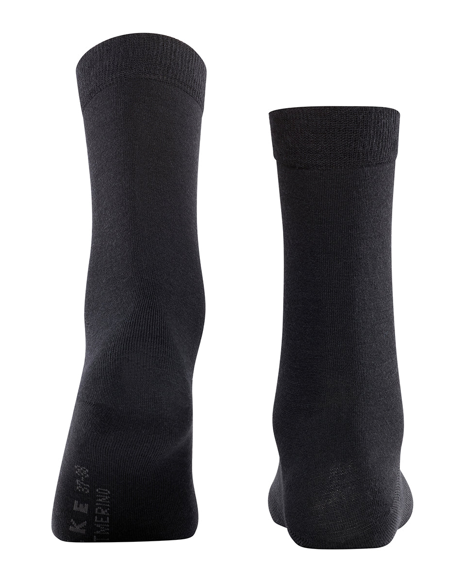 Softmerino Women Socks in Black-Socks-Falke-6.5/7.5-Mercantile Portland