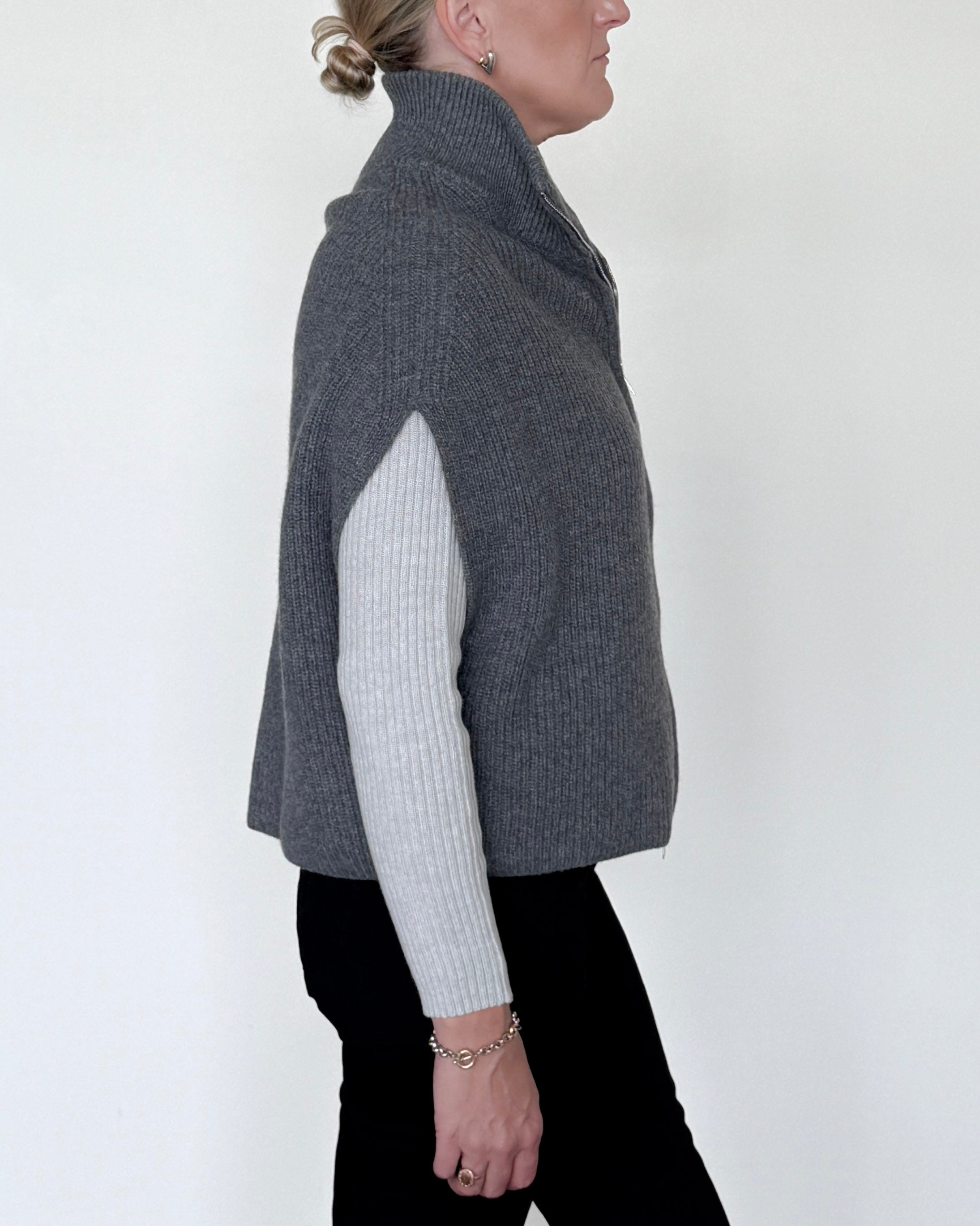 Telemaco Ribbed Cashmere Wool Vest-Clothing-Amina Rubinacci-Ivory-38-Mercantile Portland