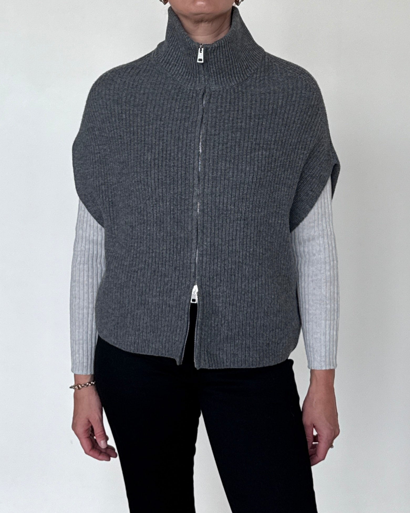 Telemaco Ribbed Cashmere Wool Vest-Jackets-Amina Rubinacci-Ivory-38-Mercantile Portland