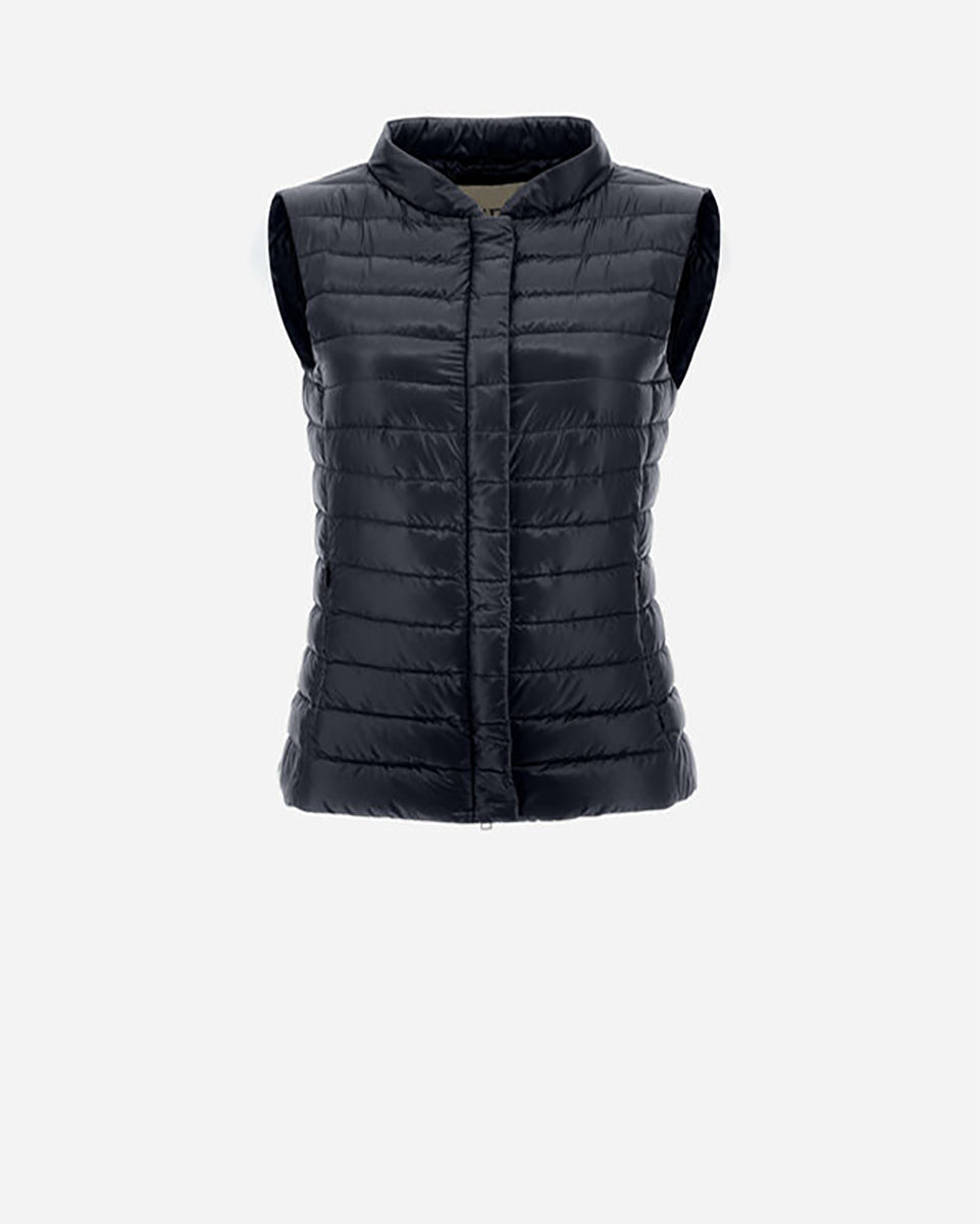 Vera Vest-Outerwear-Herno-Black-34-Mercantile Portland